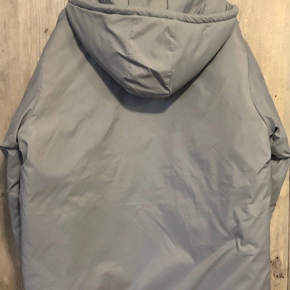 Club Monaco Oversized Puffer Jacket - Picture 4 of 6